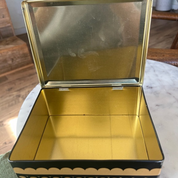 Source Unknown Black and Gold Floral Box - Picture 3 of 4